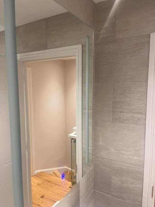 Thamesmead No 31 Floatheavenアパートメント エクステリア 写真